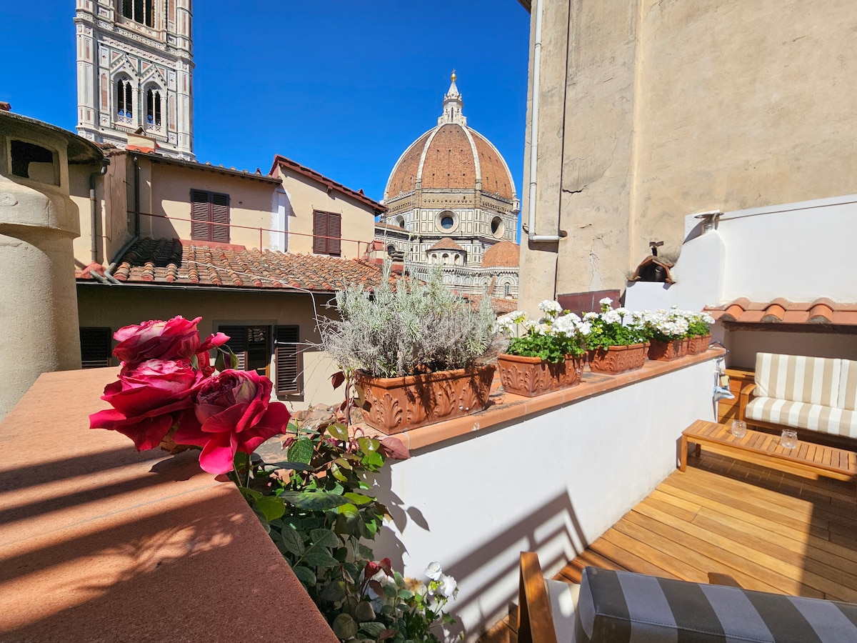 Appartamento Centro Storico Firenze – vista sul Duomo